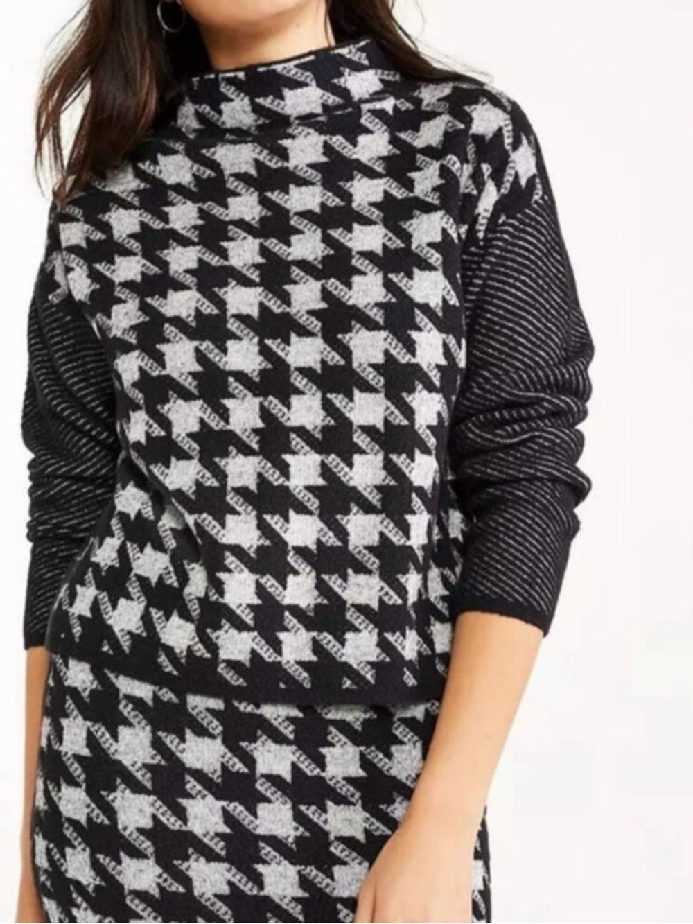 LOFT Black & Gray Houndstooth Turtleneck Sweater and skirt set